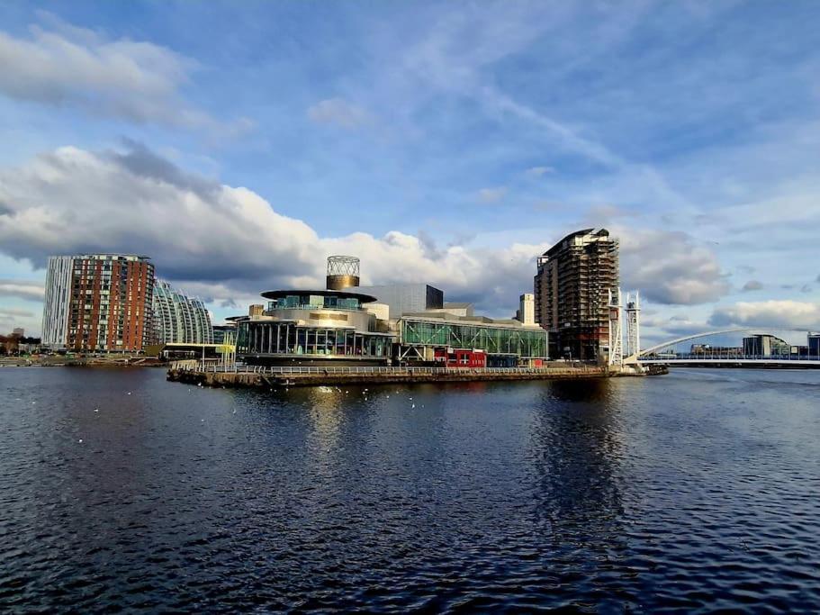 فيلا Gorgeous Edwardian Terrace In Old Trafford مانشستر المظهر الخارجي الصورة